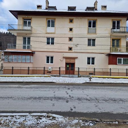 Apartamentul Florilor De Fan Azuga Exterior photo