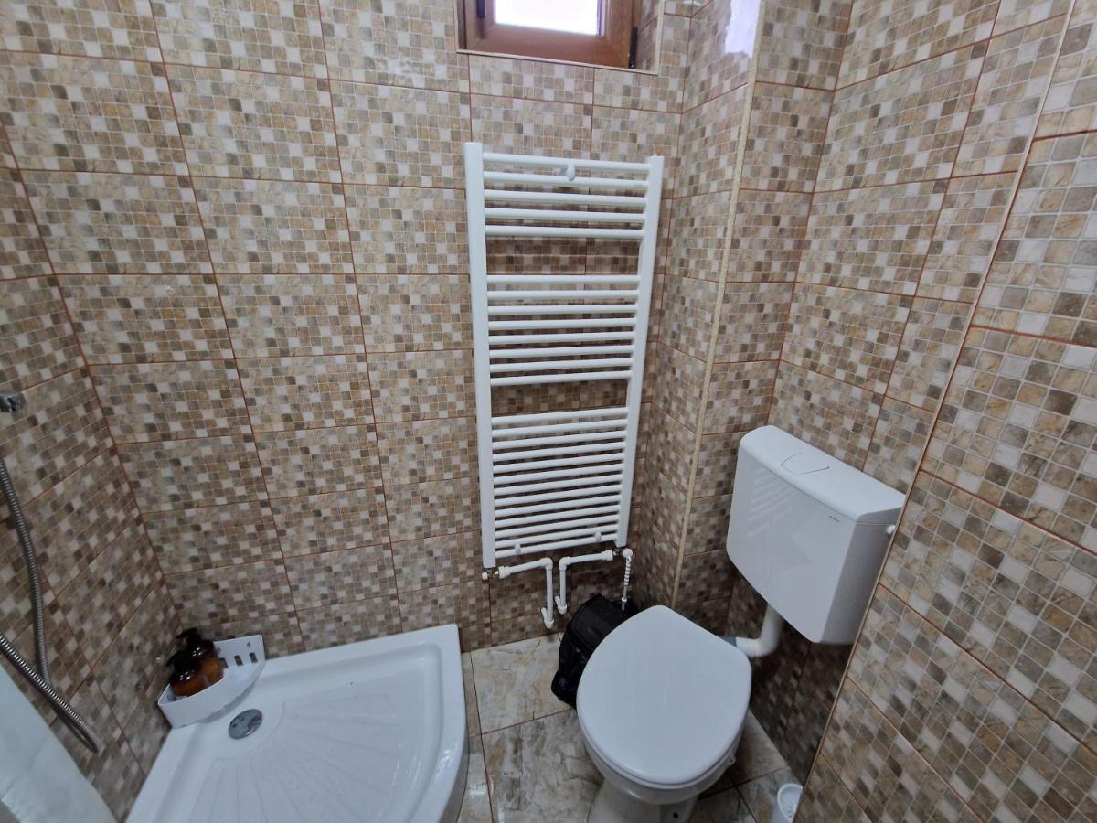 Apartamentul Florilor De Fan Azuga Exterior photo